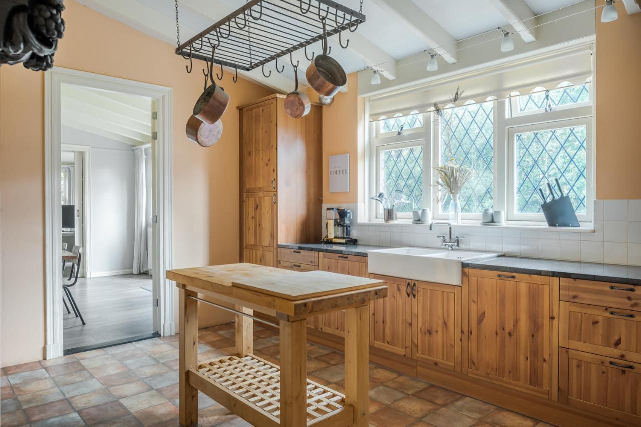 Beautiful English Villa With Hottub Zuidwolde  Esterno foto