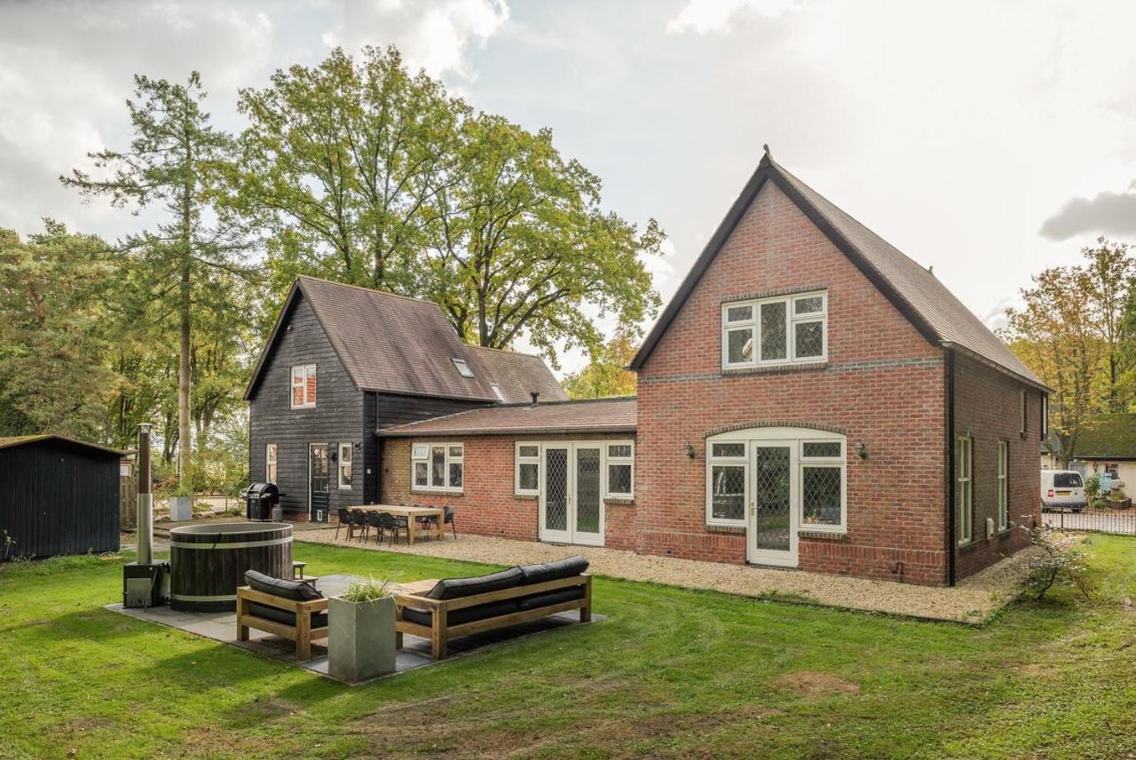 Beautiful English Villa With Hottub Zuidwolde  Esterno foto