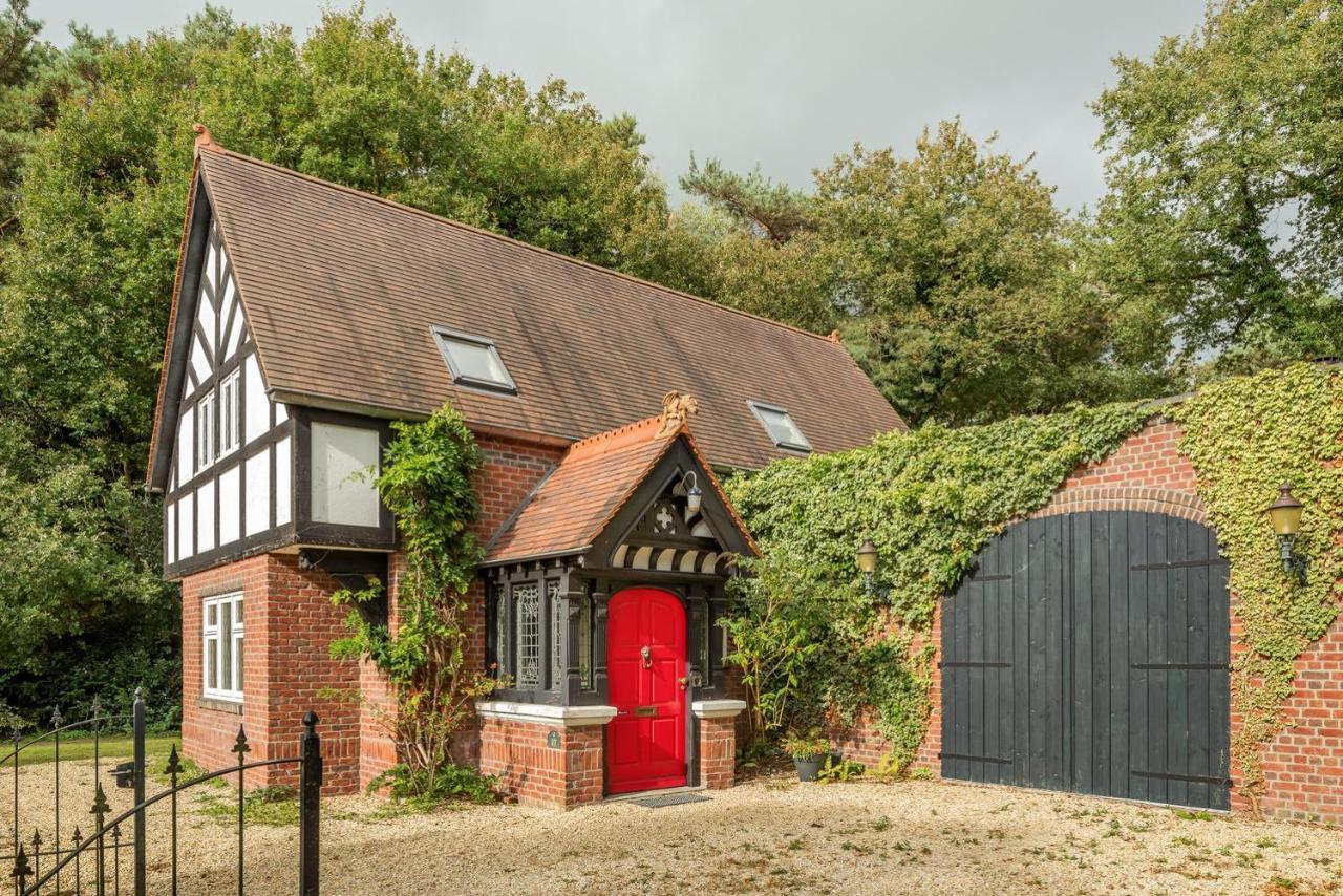 Beautiful English Villa With Hottub Zuidwolde  Esterno foto