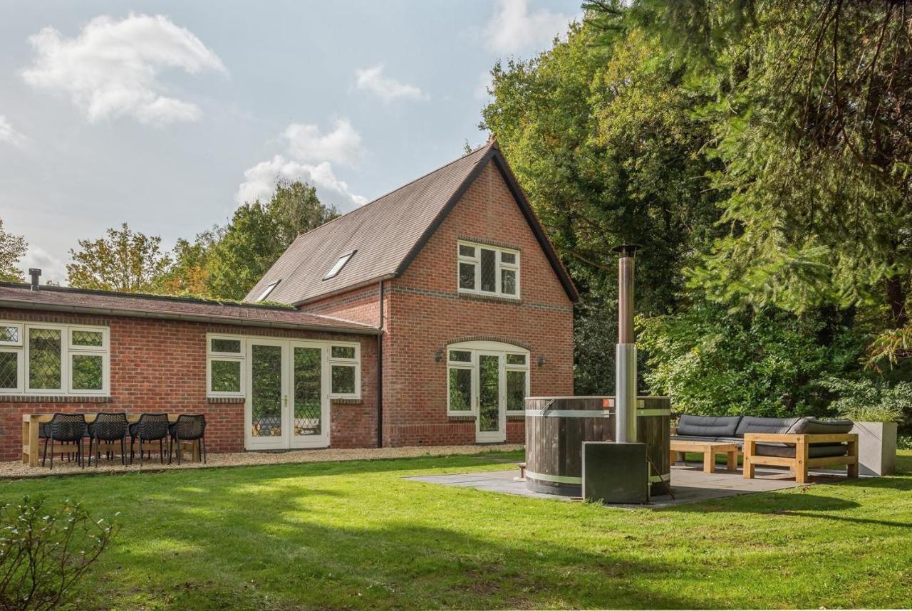 Beautiful English Villa With Hottub Zuidwolde  Esterno foto